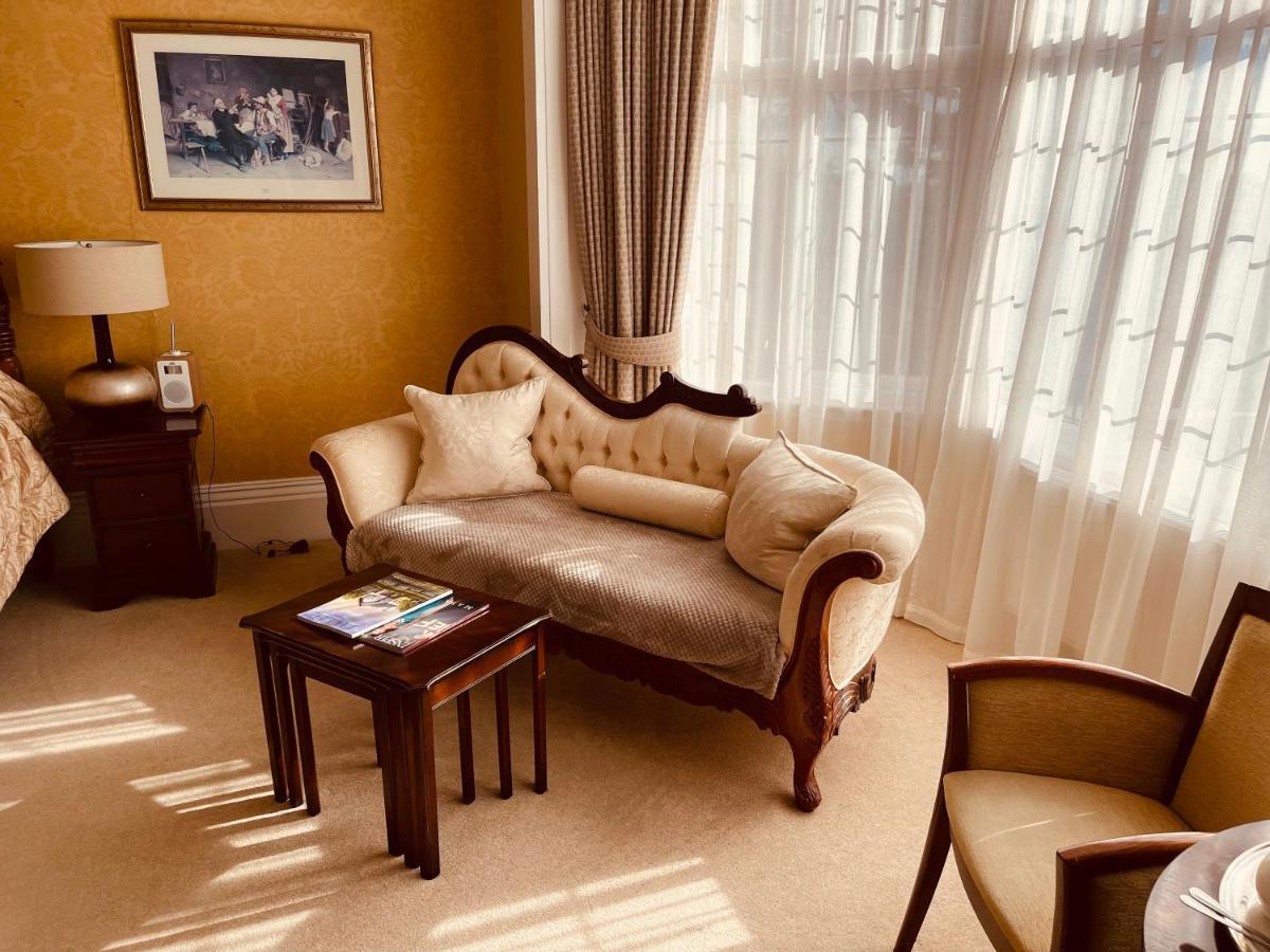 Nuthurst Grange Country House Hotel & Restaurant 솔리헐 외부 사진